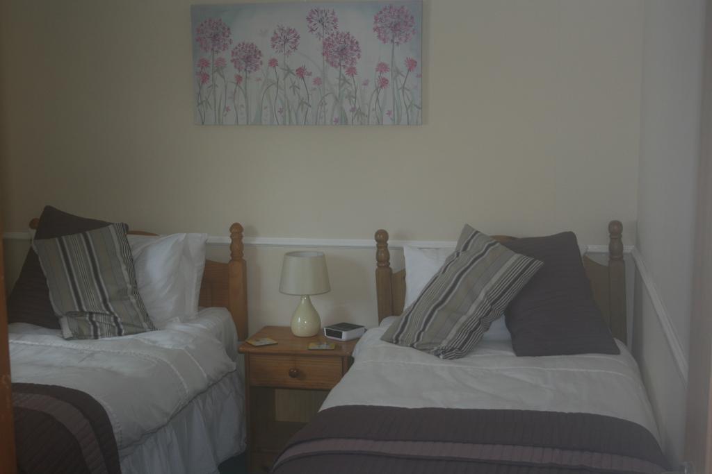 Laragh Mountain View Lodge Saggart Szoba fotó