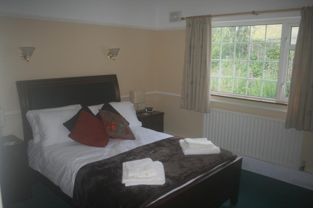 Laragh Mountain View Lodge Saggart Szoba fotó